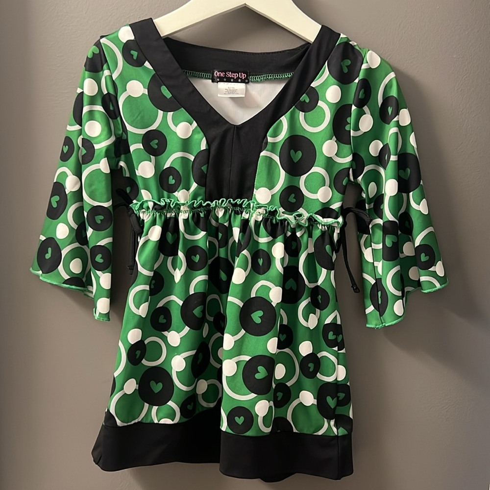 ONE STEP UP Kid's Green and Black Dress Hearts Design Size S(7/8)
